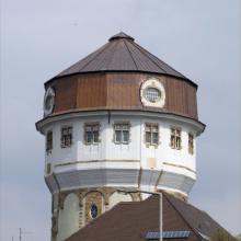 mit Kupfer neu gedeckt - das Dach des ehemaligen Wasserturms