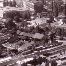 Fabrik 1961 links vom  Wasserturm - Ausschnitt aus einem Luftbild - Quelle: Stadtarchiv Weinheim 5547_3