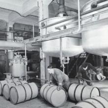 1959: Druckfilteranlage mit Abfüllstation bei Rotta